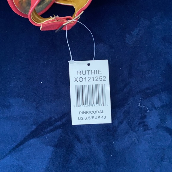 Cashmere - Picture 5 of 5